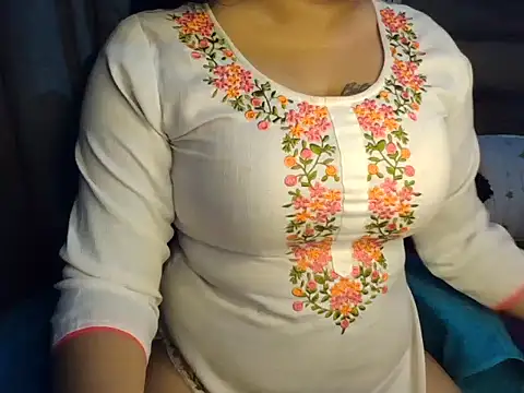 Trezza online show from October 29, 2025, 8:54 pm