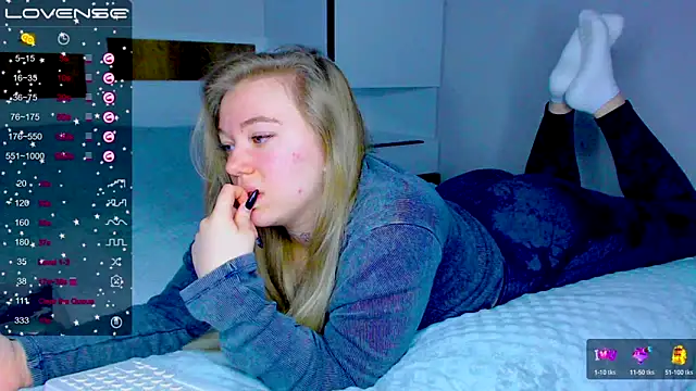 kitti kaattt online show from December 4, 2024, 3:15 am