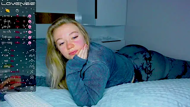 kitti kaattt online show from December 10, 2024, 2:48 am