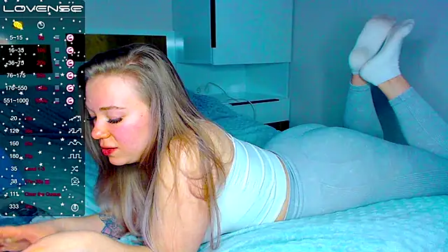 kitti kaattt online show from February 22, 2025, 7:01 am