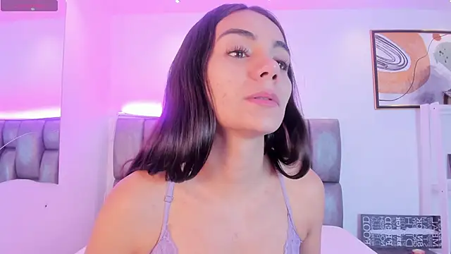 martina mancini online show from September 30, 2025, 2:44 pm