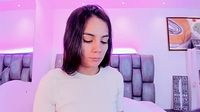 martina mancini online show from October 18, 2025, 1:01 pm