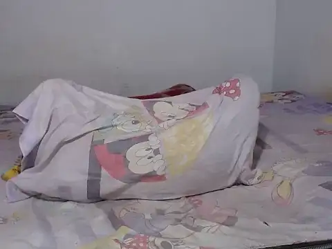 danni dolll online show from February 12, 2025, 6:51 pm