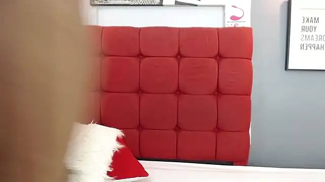 Snapshot of AichaBrown chatting on January 28, 2025, 3:36 am AichaBrown online show from January 28, 2025, 3:36 am