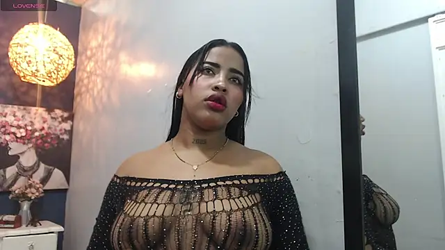 Snapshot of AichaBrown chatting on February 8, 2025, 9:36 pm AichaBrown online show from February 8, 2025, 9:36 pm