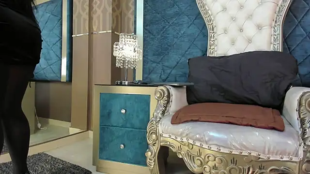 Janna Rousse  online show from November 3, 2025, 12:17 pm