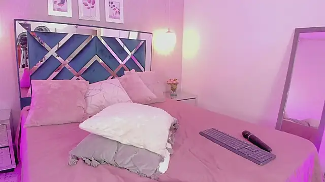 Miakhalifa 7 online show from March 14, 2025, 2:52 pm