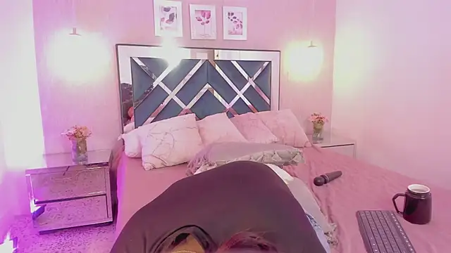 Miakhalifa 7 online show from March 16, 2025, 2:55 pm