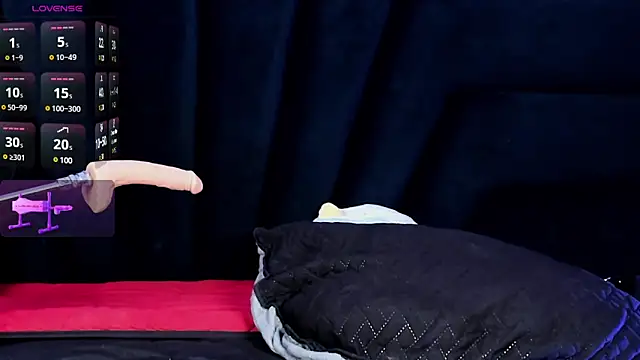 darkydolly  online show from December 17, 2024, 7:40 am