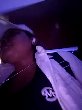 Dominik girl online show from April 15, 2026, 6:59 pm