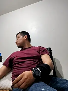 Potro23hotzen online show from November 7, 2025, 7:25 pm