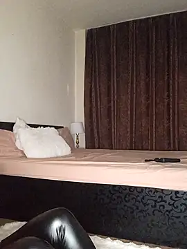 GiseleReine online show from March 21, 2025, 6:51 pm