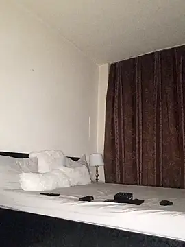 GiseleReine online show from March 22, 2025, 5:52 pm