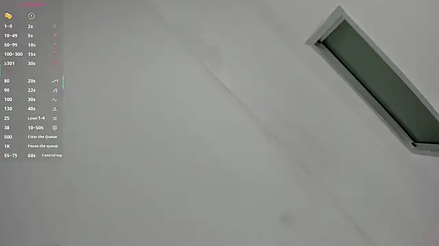 Oriana Guzman online show from September 8, 2025, 10:20 pm