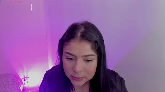 Oriana Guzman online show from February 21, 2026, 12:33 am