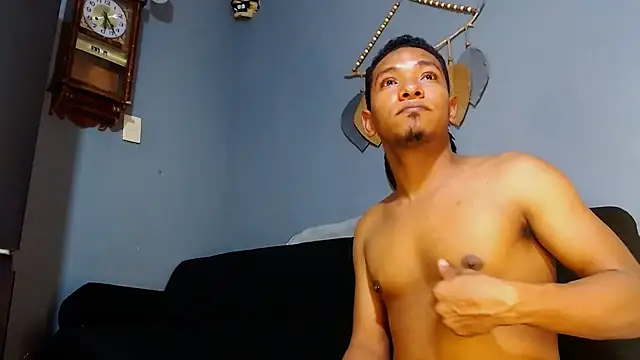 Grandeygruesa1 online show from March 18, 2025, 2:58 am