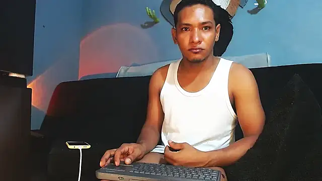 Snapshot of Grandeygruesa1 chatting on June 10, 2026, 10:47 am Grandeygruesa1 online show from June 10, 2026, 10:47 am