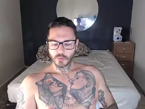 clark r online show from November 11, 2025, 4:51 pm