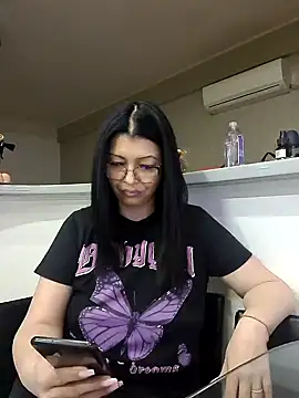 Milf Abigail online show from February 6, 2025, 5:35 am