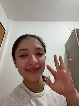 Snapshot of Alicia_ALICIA chatting on May 22, 2026, 4:34 pm Alicia ALICIA online show from May 22, 2026, 4:34 pm