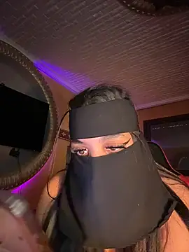 Snapshot of ORLA86 chatting on November 16, 2025, 10:10 am ORLA86 online show from November 16, 2025, 10:10 am