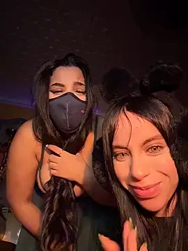 Snapshot of ORLA86 chatting on December 2, 2025, 9:32 pm ORLA86 online show from December 2, 2025, 9:32 pm