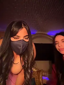 Snapshot of ORLA86 chatting on December 3, 2025, 9:57 pm ORLA86 online show from December 3, 2025, 9:57 pm