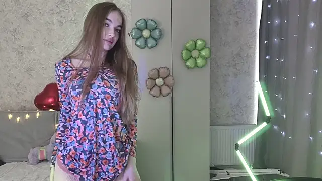 LissaCain online show from April 11, 2026, 4:39 am