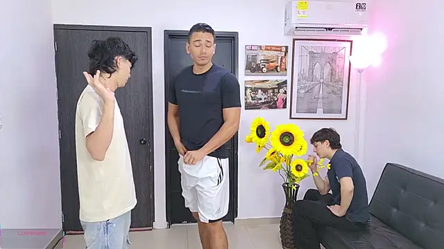 badguyss bisex online show from April 21, 2026, 11:27 am