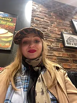 LadyTatiana Madam online show from February 9, 2025, 4:29 pm