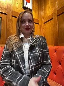 LadyTatiana Madam online show from February 19, 2025, 3:49 pm