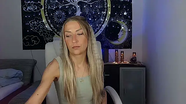 SexxyLiviaa online show from October 7, 2025, 7:33 pm