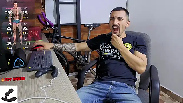 Snapshot of Marck_Muscle chatting on July 12, 2026, 3:30 am Marck Muscle online show from July 12, 2026, 3:30 am