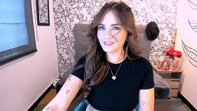 KataHot  online show from December 23, 2024, 7:41 pm