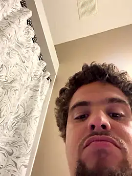 bigitaliandic online show from December 4, 2024, 10:19 pm