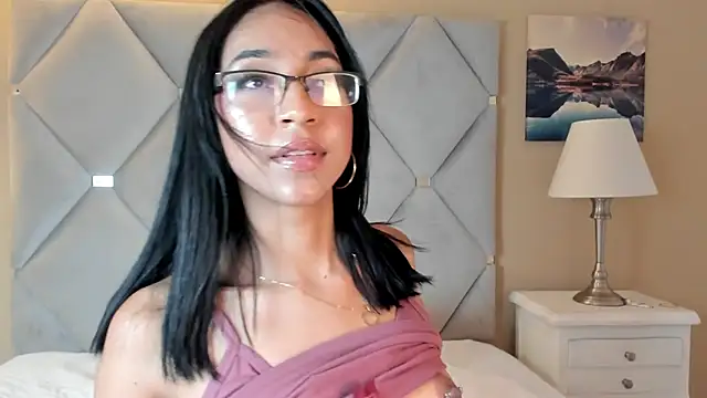 AbrilBrent online show from March 8, 2025, 7:27 am