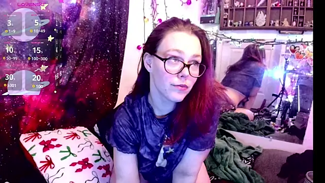 EverlyEster online show from February 5, 2025, 6:13 am