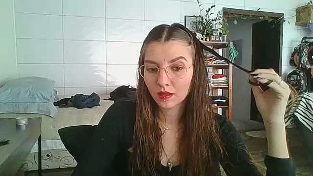 SweetyBabyDemon online show from September 9, 2025, 4:50 pm