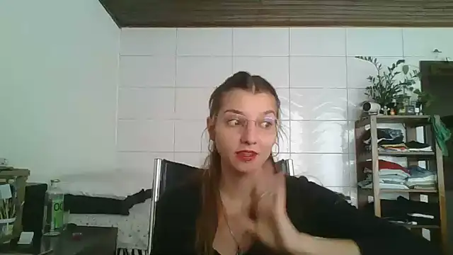 SweetyBabyDemon online show from September 27, 2025, 2:33 pm