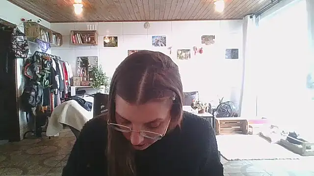 SweetyBabyDemon online show from October 29, 2025, 5:47 pm