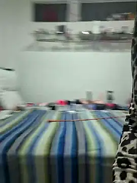 gatadeojosclaros online show from February 20, 2025, 4:28 am