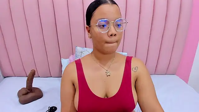 ISABELLA 020 online show from February 8, 2025, 3:21 pm