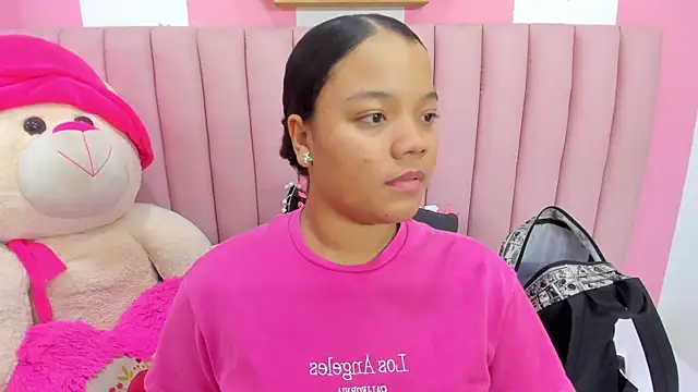 ISABELLA 020 online show from November 14, 2025, 2:05 pm