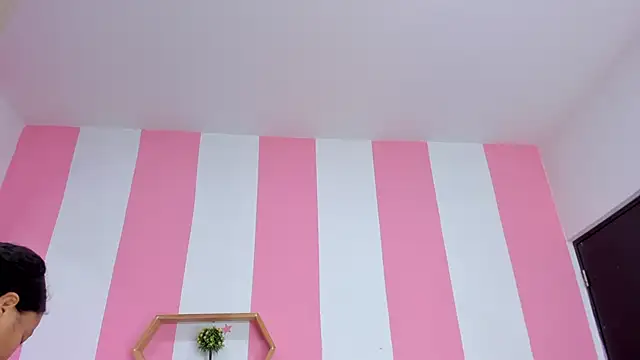 ISABELLA 020 online show from February 7, 2026, 12:31 pm