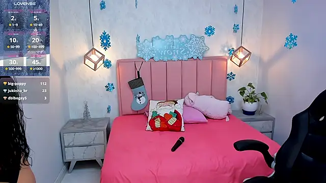 chelsyquinn online show from December 23, 2024, 7:28 am