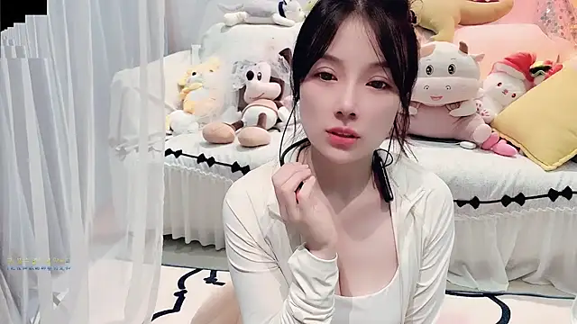 AKiKi711 online show from September 20, 2025, 4:52 pm