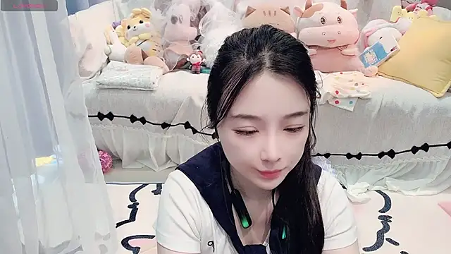 AKiKi711 online show from April 20, 2026, 4:59 am