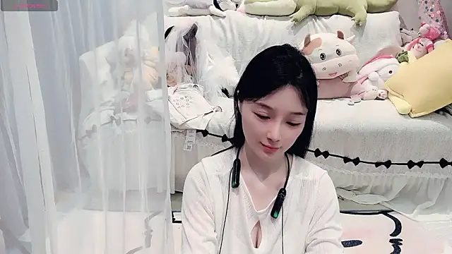 Snapshot of AKiKi711 chatting on June 2, 2026, 4:53 pm AKiKi711 online show from June 2, 2026, 4:53 pm