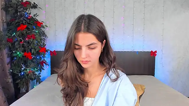 Milana Crystal  online show from December 27, 2024, 11:17 am