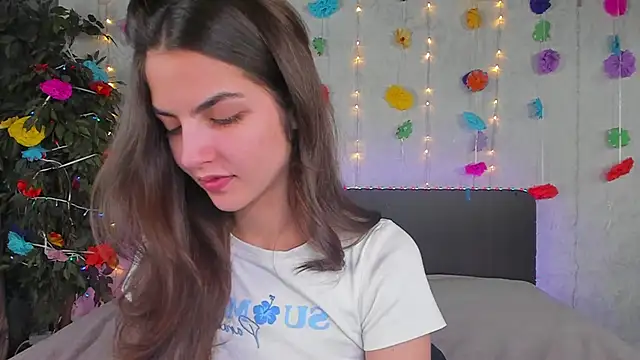 Milana Crystal  online show from March 18, 2026, 8:17 am